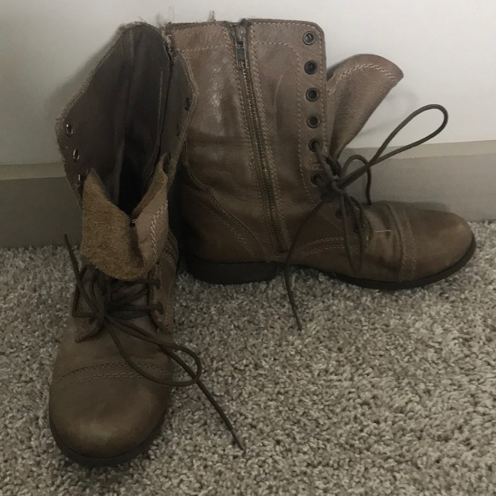 “Steve Madden” Combat Boots